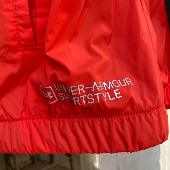Under Armor Wind Jacket - Fleece lined LARGE - Picture 4 of 5
